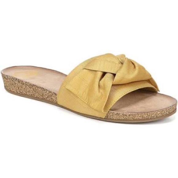 Fergalicious Moshi Sunflower Sandals Yellow Knotted Upper Cushion Insole Sz 8M - Picture 16 of 16